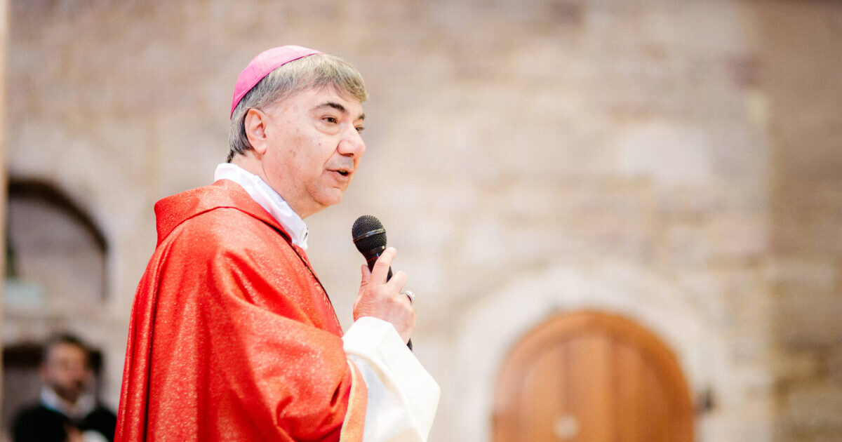 Monsignor Domenico Battaglia è il nuovo Arcivescovo di Napoli