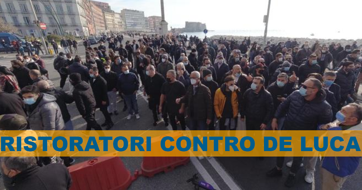 Ristoratori bloccano di nuovo il lungomare di Napoli contro De Luca