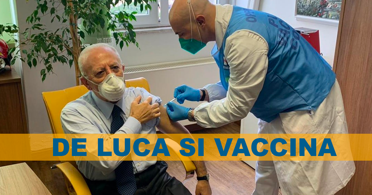 De Luca primo politico italiano a vaccinarsi