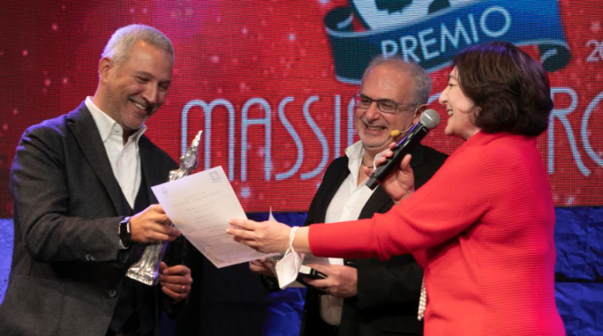 Il romanzo “Dieci piccoli napoletani” di Antonio Vastarelli  vince il Premio Troisi come miglior Scrittura Comica