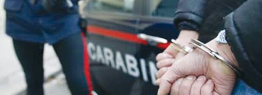 Caserta. 41enne picchia la compagna 75enne riducendola in stato semi-vegetativo: finisce in carcere