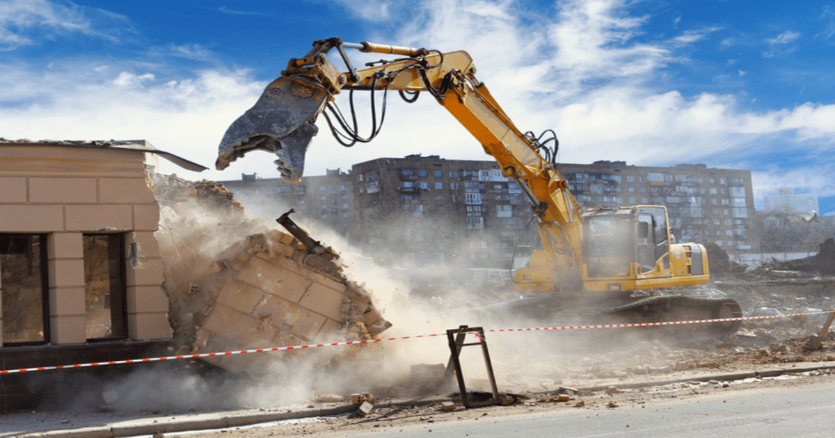 Succivo, Edilizia Abusiva: Decreto di abbattimento per un terrazzo in Via Cadorna