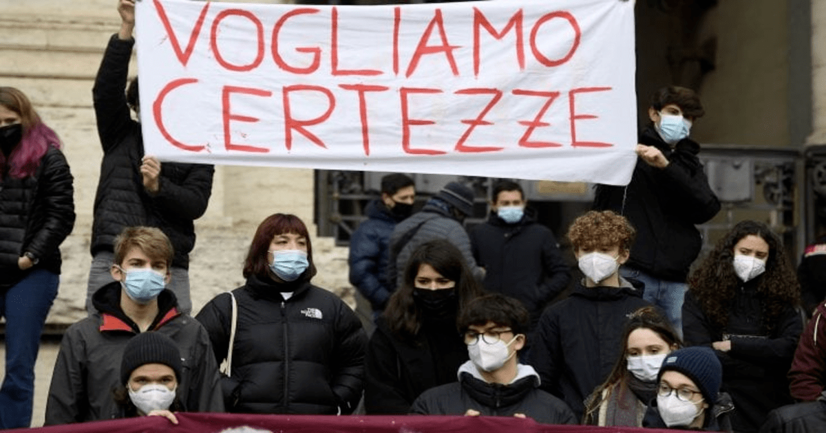 Superiori, Flop delle linee Bus: Studenti in rivolta reclamano sicurezza