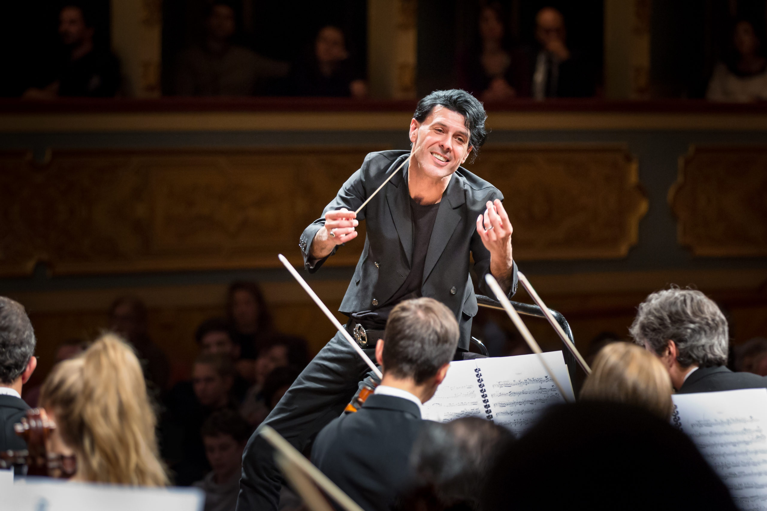 Intitolata una piazzetta nel ricordo di Ezio Bosso: omaggio alla memoria del grande Maestro