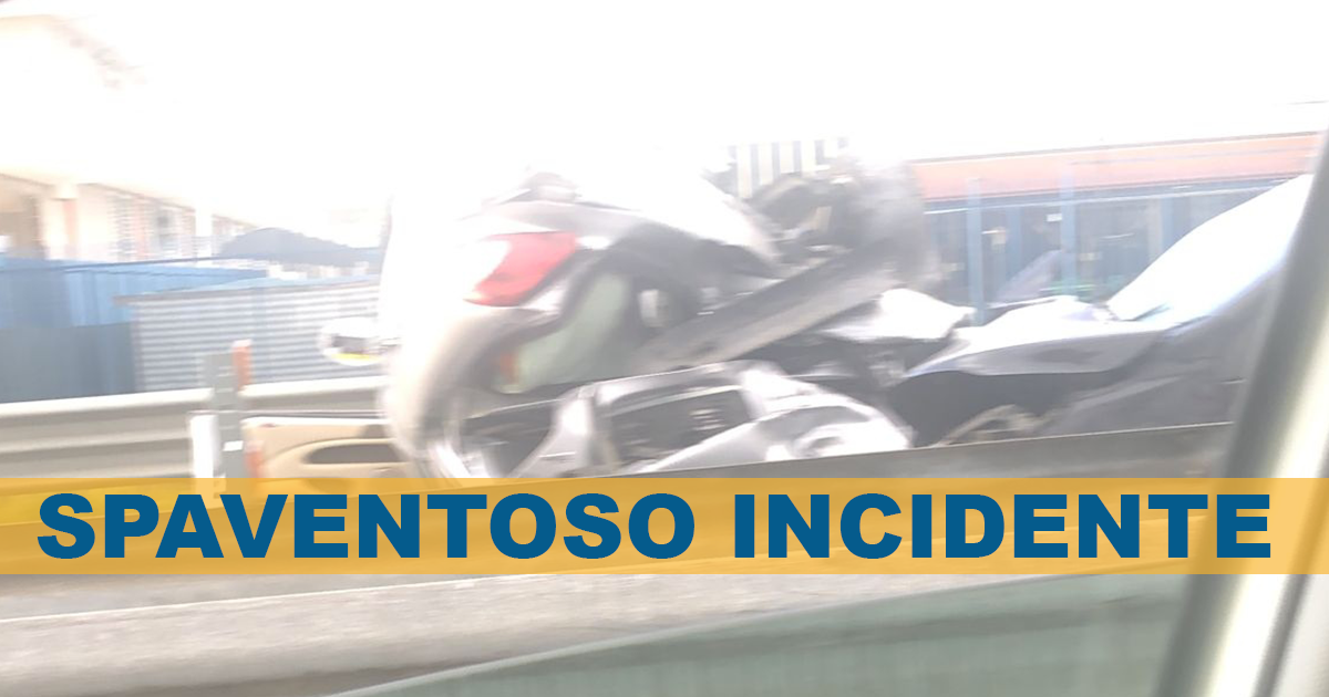 Grave incidente sul doppio senso di Giugliano, auto capovolte