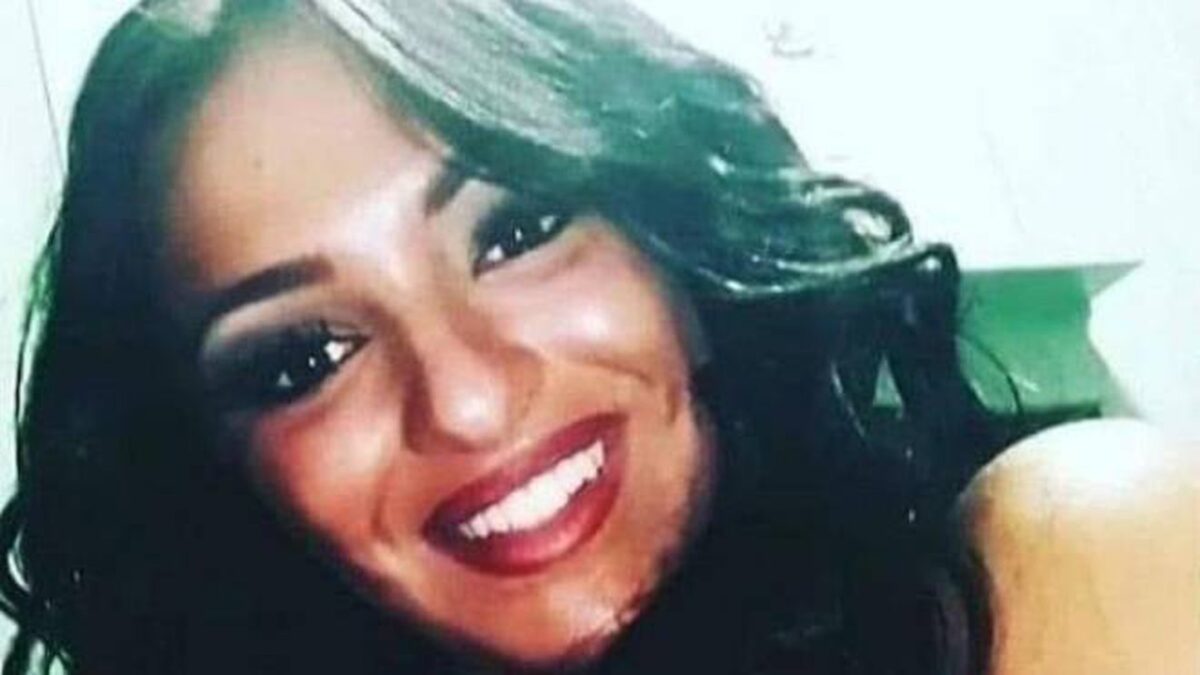 Caivano, Messa in suffragio di Maria Paola: la giovane morta un anno fa