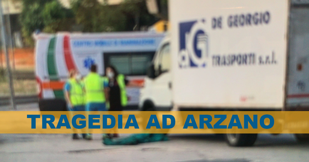 Tragedia ad Arzano, uomo accusa malore e muore nella rotonda