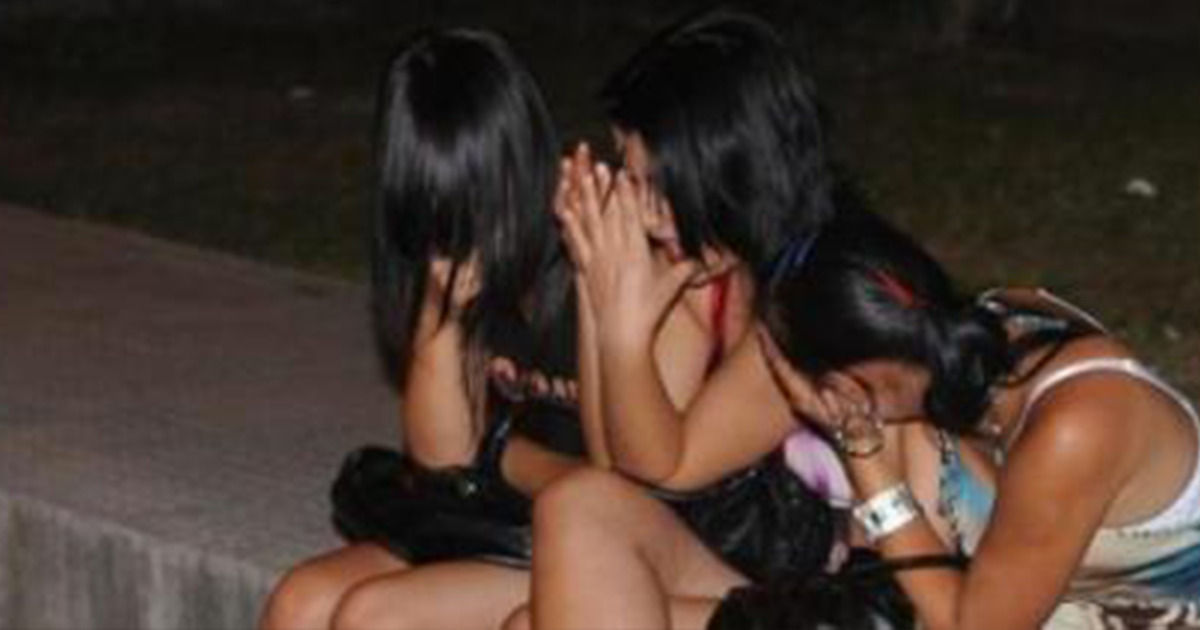 Afragola: nudo in strada molesta ragazze e poi aggredisce i Carabinieri