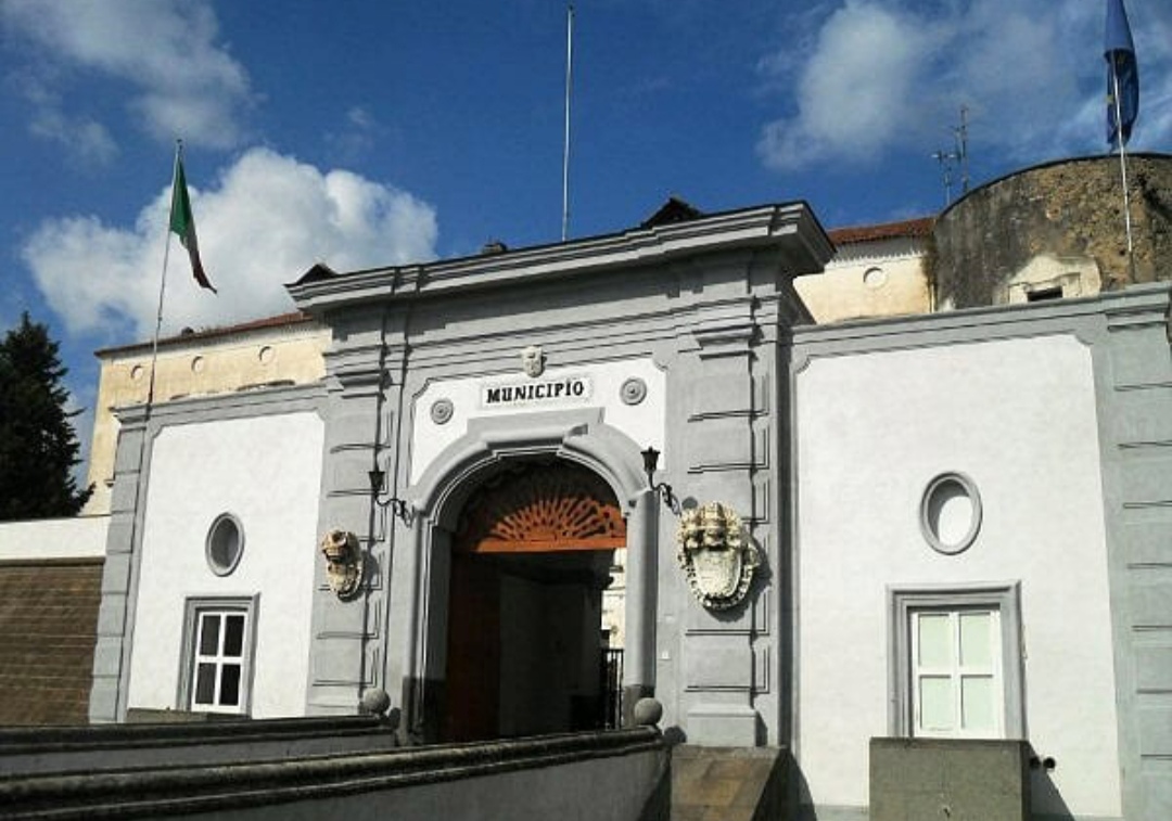 Acerra: Sconti sulla tassa rifiuti, taglio del 50% ai negozi