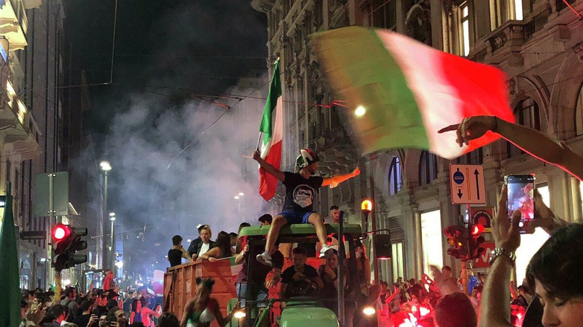 Cluster Covid in un pub dopo la partita dell’Italia: 91 contagiati