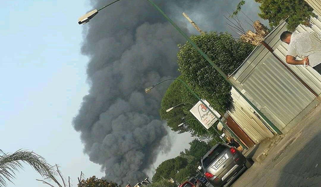 Marcianise: mega rogo, in fiamme azienda di cialde