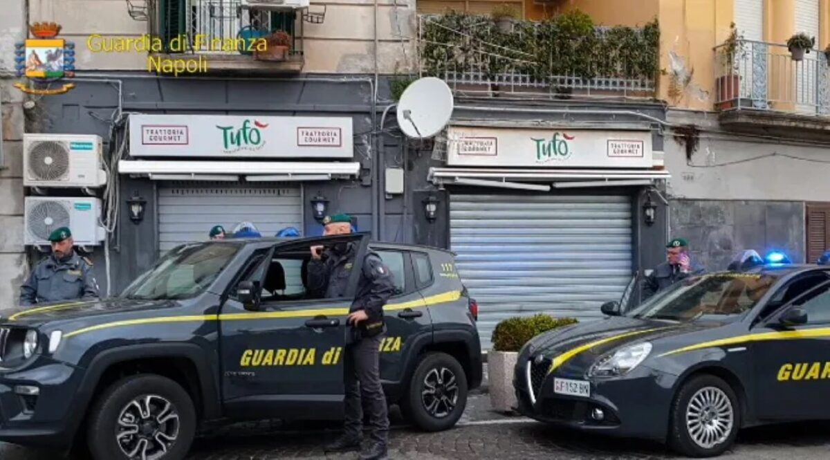 Casoria, traffico di droga, gli imprenditori Capasso pieni di debiti: “A nessun clan conveniva ammazzarli”