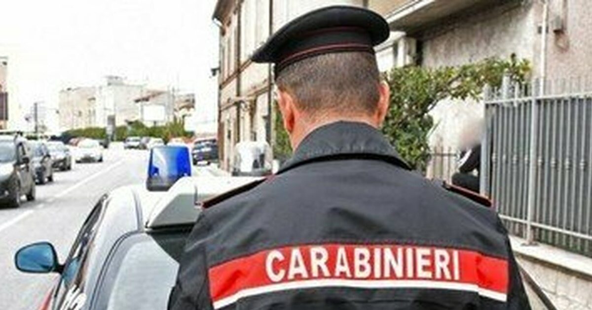 Varcaturo: Si finse finanziere e rapinò due turisti tedeschi, arrestato 42enne
