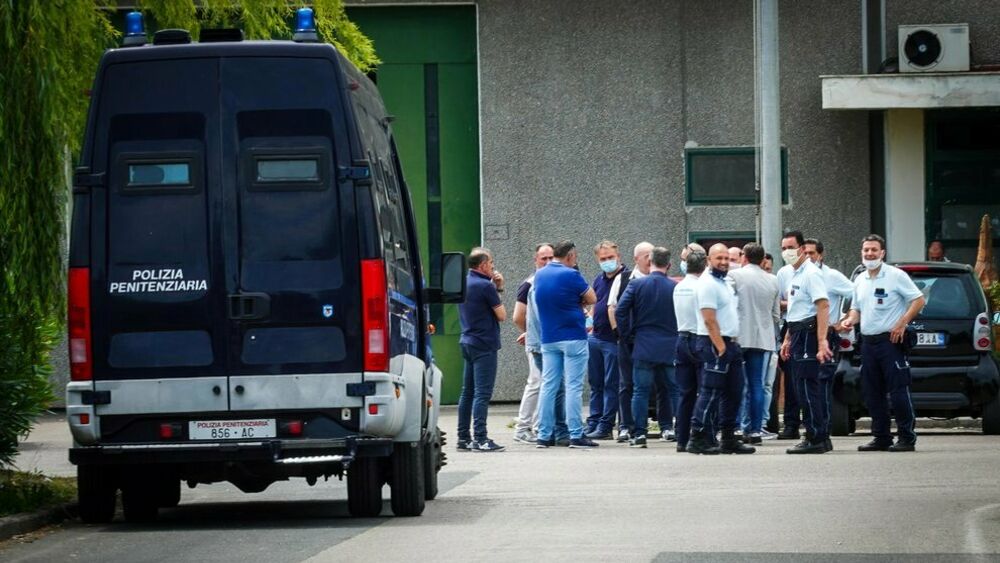 Santa Maria Capua Vetere: Il Dap vuole revocare l’incarico alla direttrice del carcere delle torture