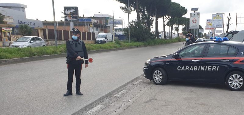 Arzano: Controlli delle forze dell’ordine, trovati 16 proiettili in un vano ascensore