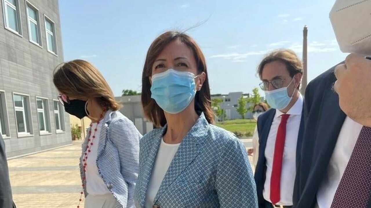 Il ministro Carfagna a Caivano: “Incontrerò Don Maurizio Patriciello”