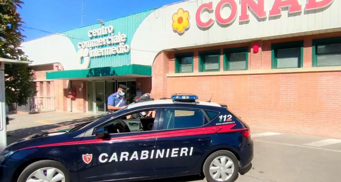Rapina da 15mila euro ad una commessa di un supermercato, arresti ad Afragola