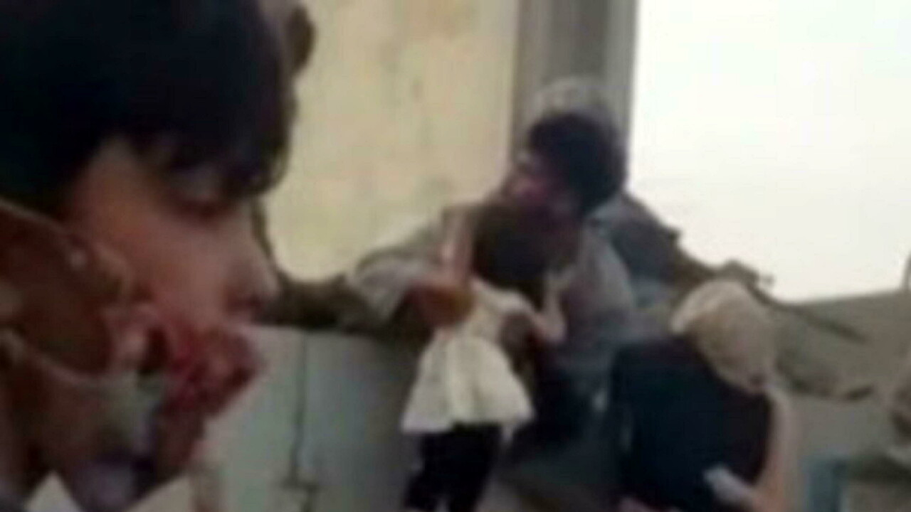 Kabul: mamme lanciano bambini ai militari per salvarli dai talebani