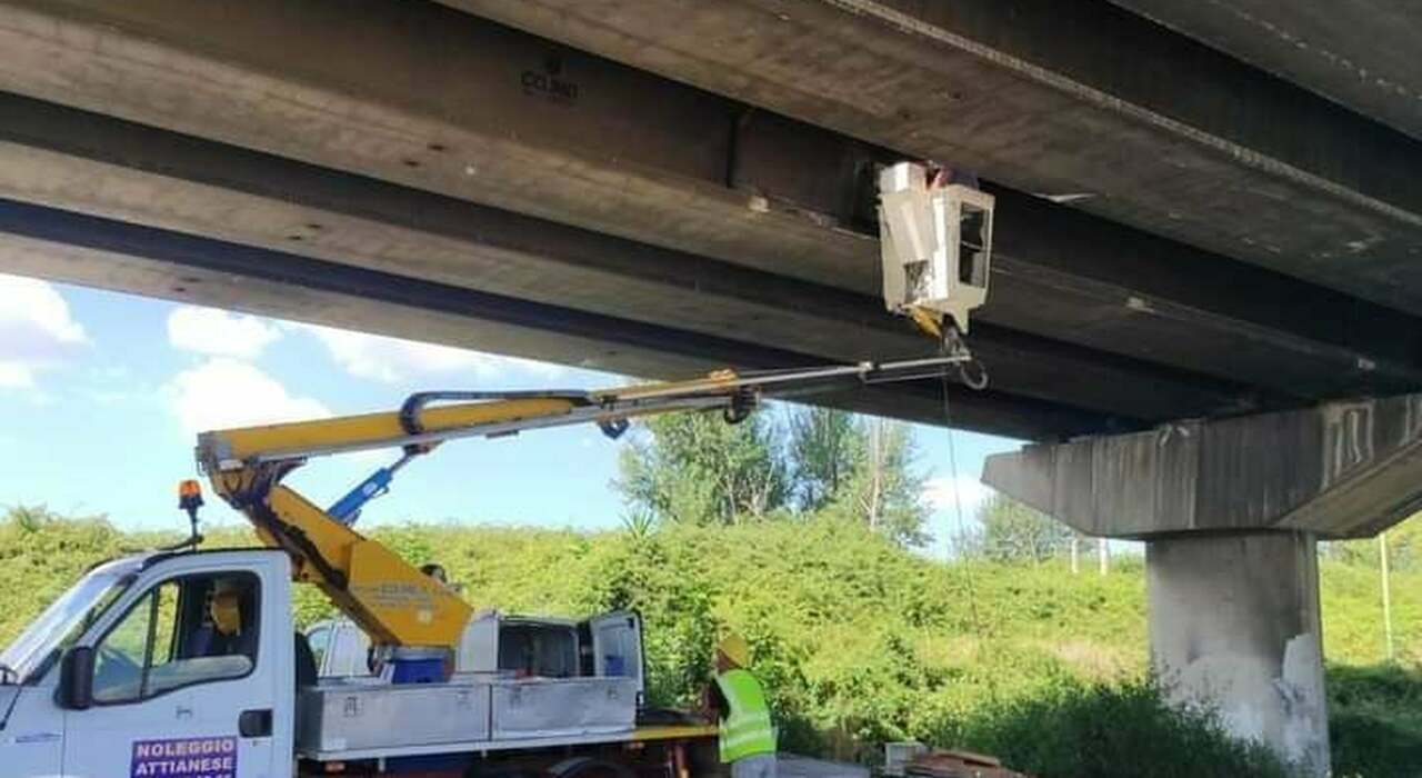 Asse Mediano chiuso dopo rogo, iniziate le verifiche