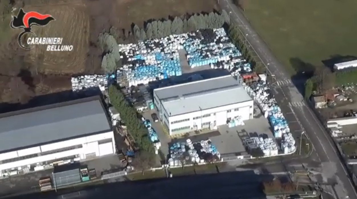 Traffico illecito di rifiuti dalla Campania al Nord Italia, 12 arresti, sequestri e denunce