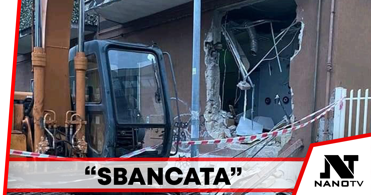 Volla: assalto ad una banca, abbattuto un muro con una pala meccanica