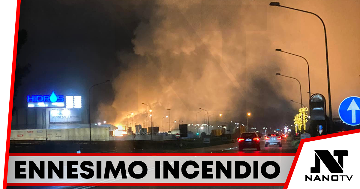 Incendio nella zona industriale di San Marco Evangelista: il sindaco chiede spiegazioni