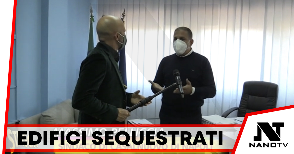 Casalnuovo: vivono in edifici sequestrati, arriva “Striscia la Notizia”