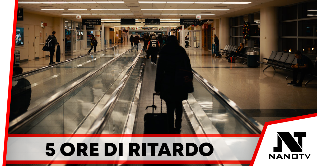 Passeggeri del volo Venezia-Napoli atterrati con 5 ore di ritardo: previsto rimborso di 250 euro