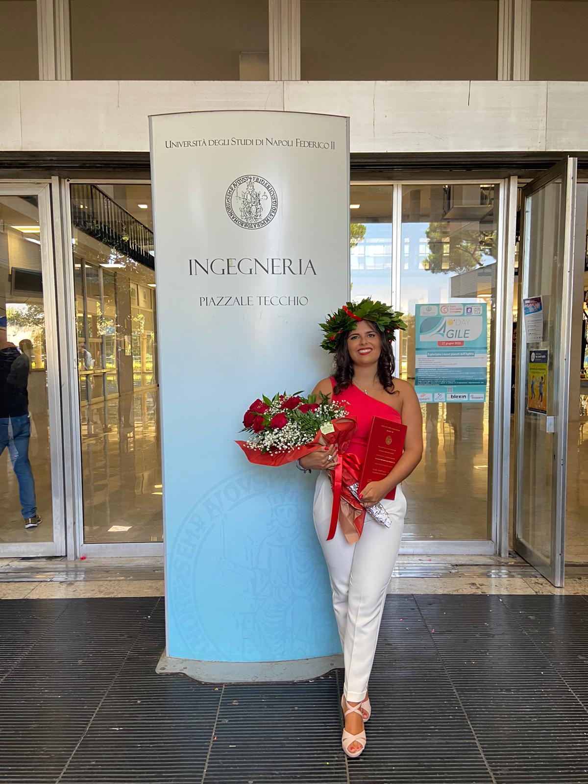 Casoria la giovane Claudia Guerra si laurea a soli 21 anni
