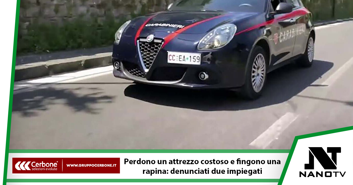 Fingono una rapina a mano armata per risolvere un problema con il capo