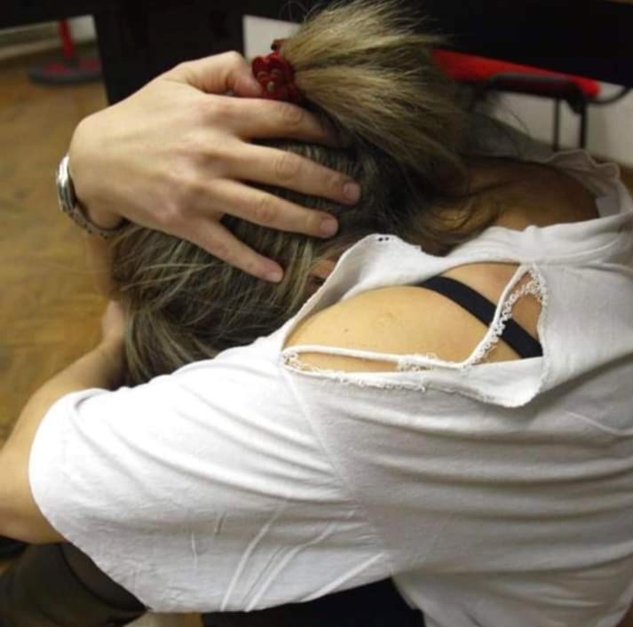 Violenza sessuale a Pavia: i passanti salvano la ragazza.