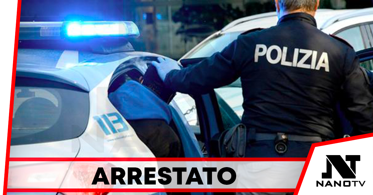 Napoli, uomo armato di machete arrestato nella funicolare