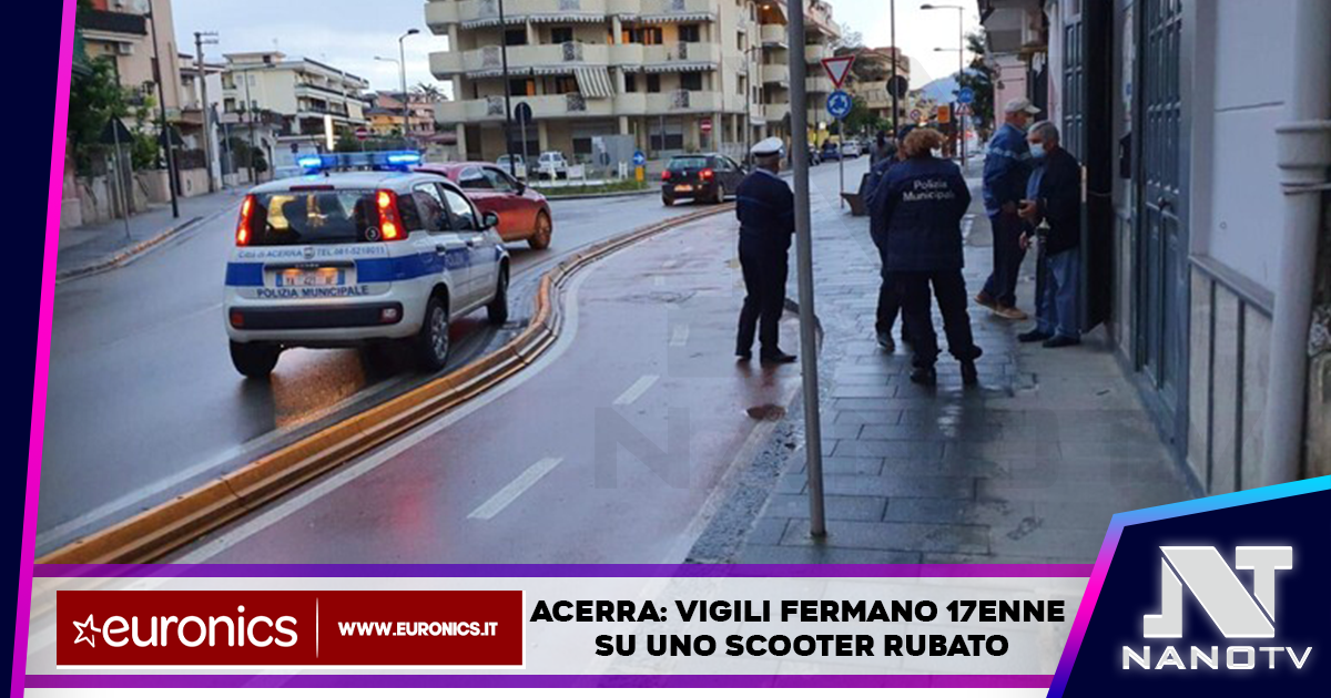 Acerra, Napoli: i vigili urbani fermano un 17enne su uno scooter rubato, denunciato per ricettazione