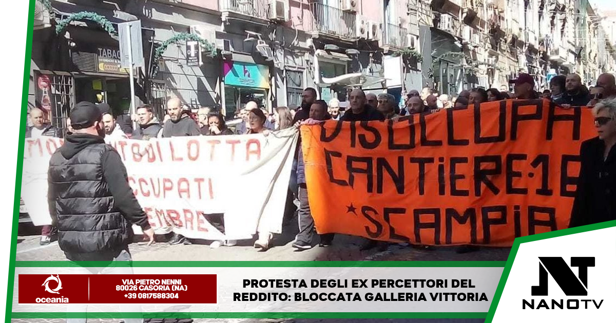 Ex percettori del Reddito protestano: bloccata Galleria Vittoria