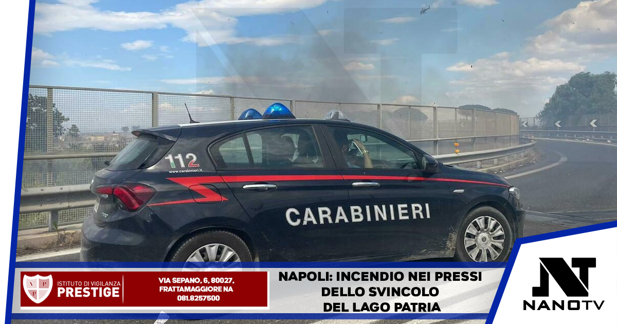 Napoli: incendio nei pressi dello svincolo del Lago Patria