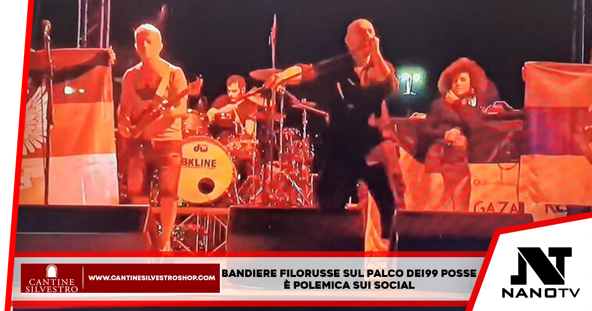 Napoli: Bandiere filorusse sul palco dei 99 Posse, è subito polemica sui social network