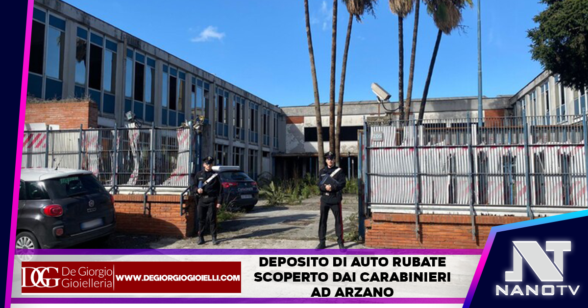 Arzano, Napoli: Deposito di auto rubate scoperto dai Carabinieri ad Arzano, nel Napoletano