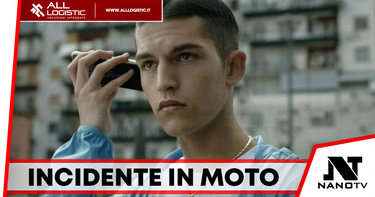 Incidente stradale a Napoli: il giovane attore protagonista dei video di Liberato, coinvolto in un grave sinistro