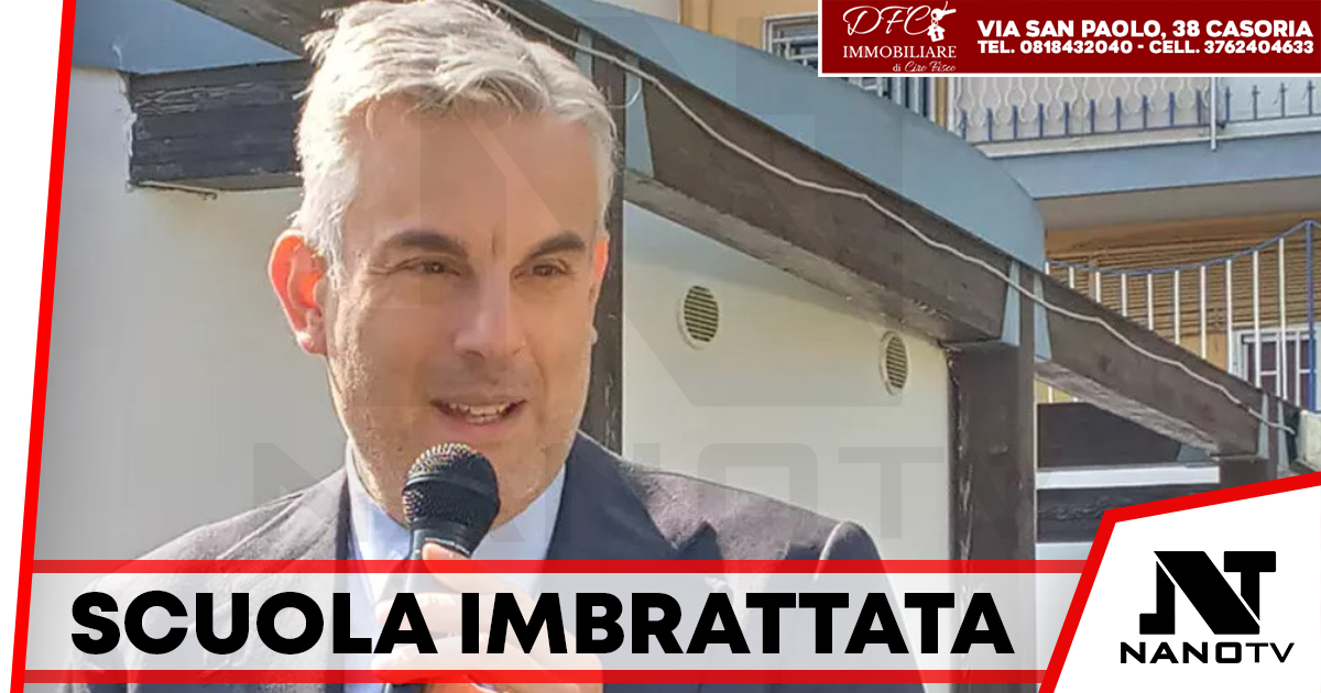 San Giorgio a Cremano: scuola imbrattata, il sindaco e il Comune la ripuliscono