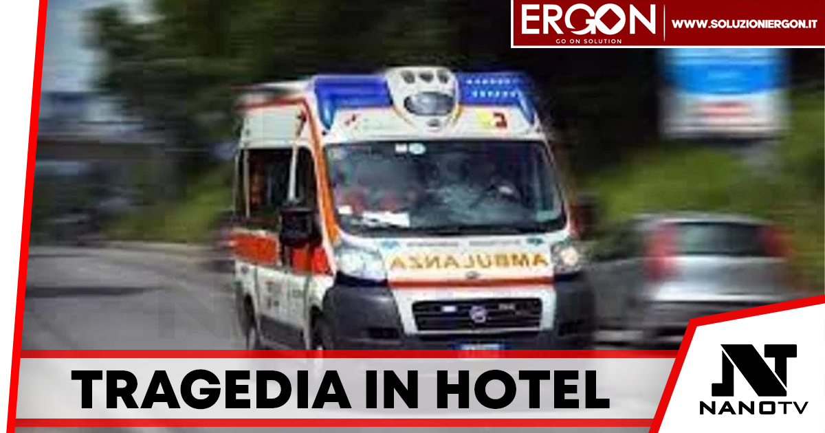 Napoli, tragedia in un hotel: donna precipita dal 30° piano