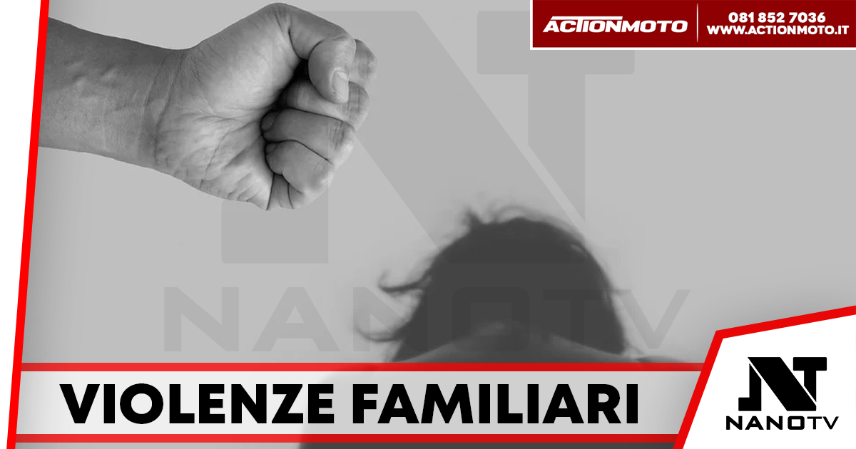 Napoli, sfonda la porta e tenta di aggredire la compagna: arrestato 44enne