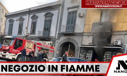 Incendio in un negozio di scarpe a Frattamaggiore: paura in Piazza Riscatto