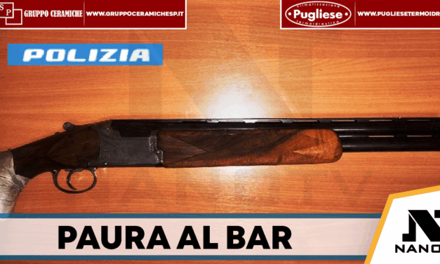 Acerra, minacciano clienti di un bar con un fucile: arrestato 18enne, denunciato il complice