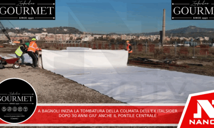 A Bagnoli inizia la tombatura della colmata dell’ex Italsider dopo 30 anni: giù anche il pontile centrale