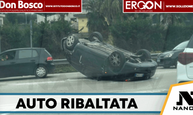 Cava de’ Tirreni, schianto e ribaltamento in via Arti e Mestieri