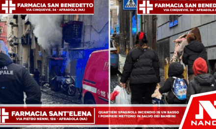 Quartieri Spagnoli, incendio in un basso: i pompieri mettono in salvo dei bambini, intossicati lievi in ospedale
