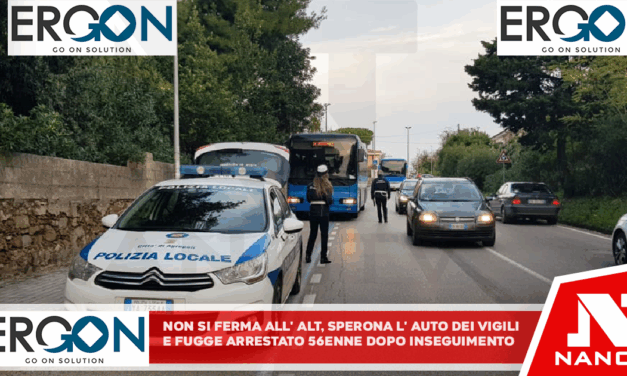 Non si ferma all’alt, sperona l’auto dei vigili e fugge: arrestato 56enne dopo inseguimento