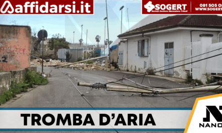 Tromba d’aria ad Aversa, paura e danni: crolla muro e alberi abbattuti