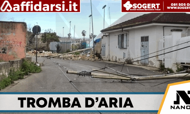 Tromba d’aria ad Aversa, paura e danni: crolla muro e alberi abbattuti