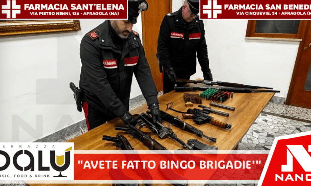 Torre Annunziata: “Avete fatto bingo Brigadie’”. Carabinieri trovano arsenale per una guerra. Uomo e donna in manette